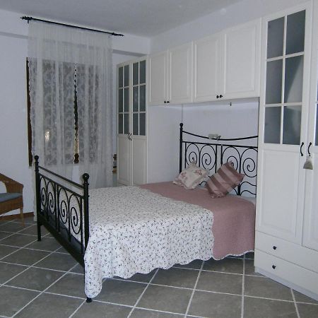 B&B Pietre Antiche Vezzi Portio Exterior photo