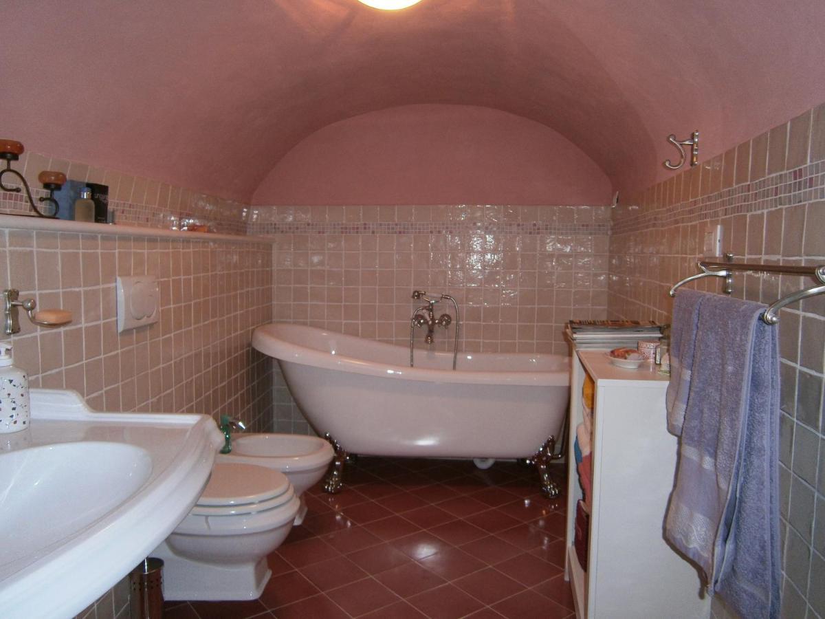 B&B Pietre Antiche Vezzi Portio Exterior photo