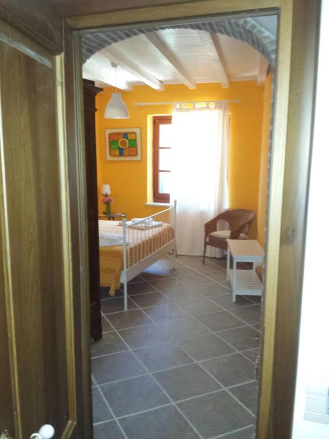 B&B Pietre Antiche Vezzi Portio Exterior photo